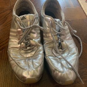 Adidas Sneakers